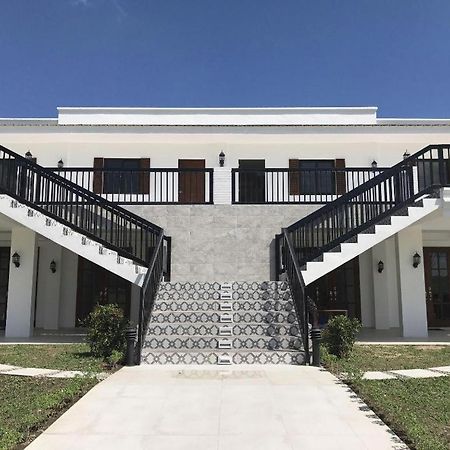 The Mansion Hotel Mabalacat Exterior photo