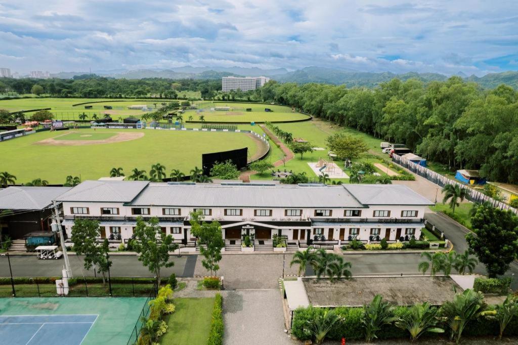 The Mansion Hotel Mabalacat Exterior photo