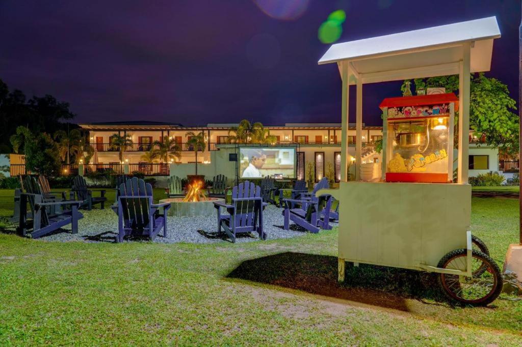 The Mansion Hotel Mabalacat Exterior photo