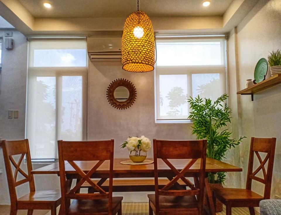The Mansion Hotel Mabalacat Exterior photo