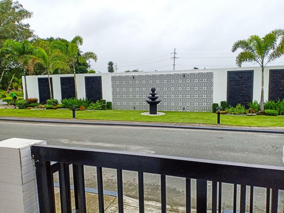The Mansion Hotel Mabalacat Exterior photo